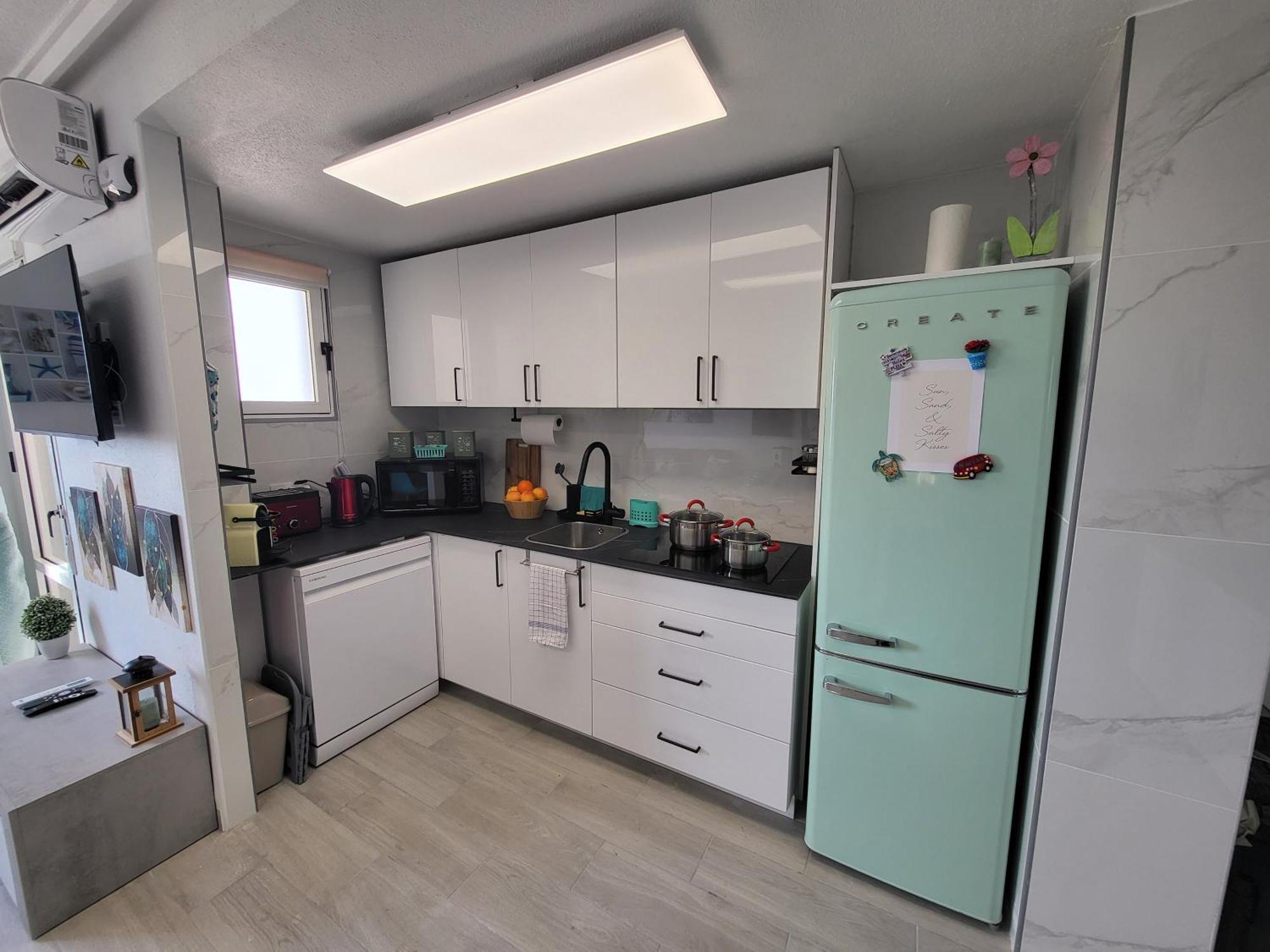 Skyline 21 Apartment Торевиеха Екстериор снимка