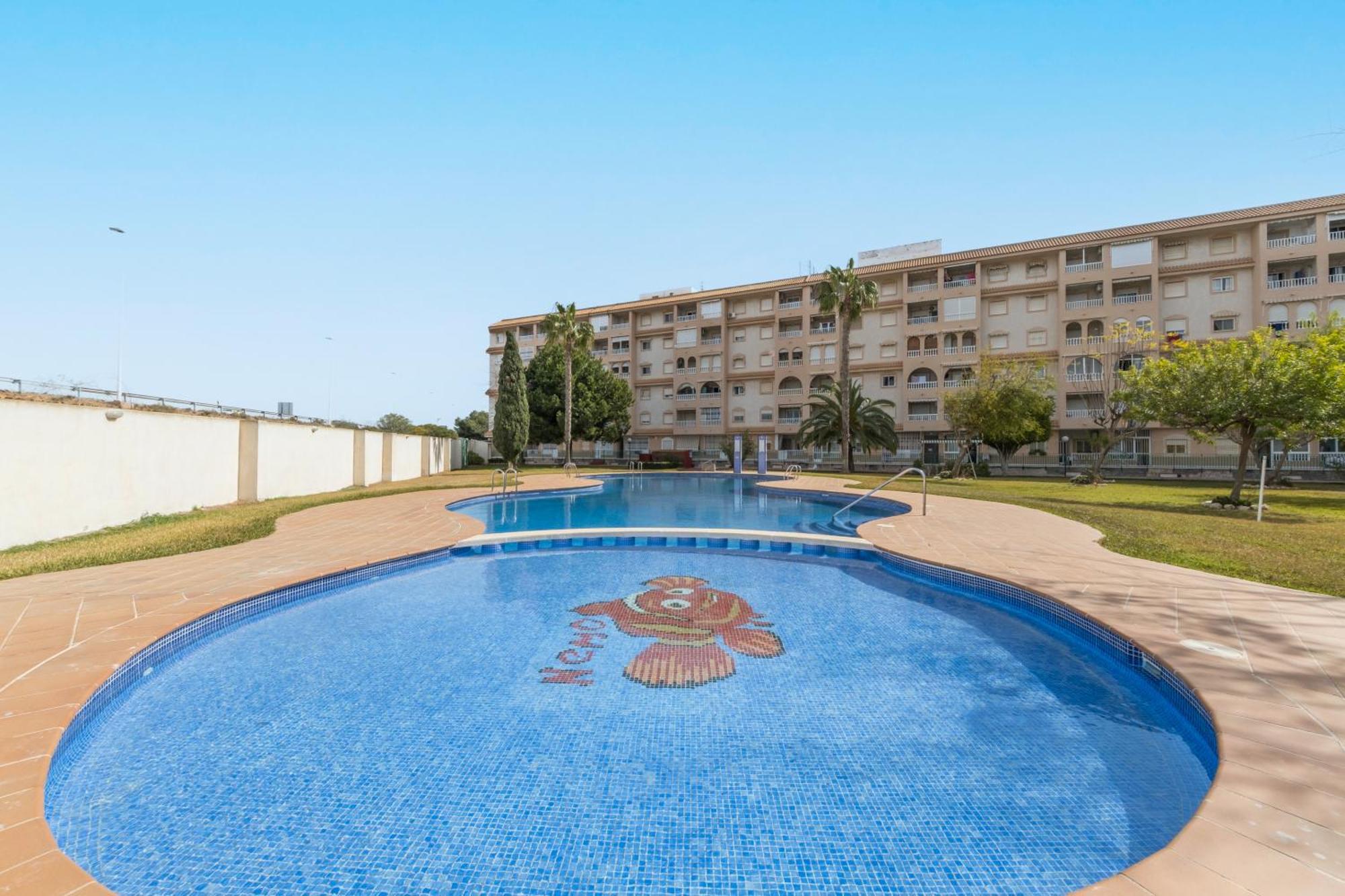 Skyline 21 Apartment Торевиеха Екстериор снимка