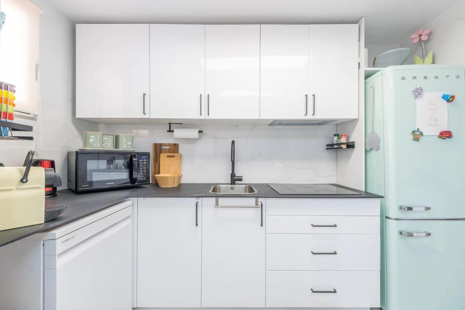 Skyline 21 Apartment Торевиеха Екстериор снимка